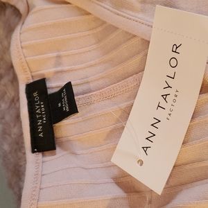 Ann Taylor Sleeveless V-Neck Top, Size M